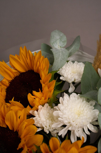 Букет"Встреча с одноклассниками" с подсолнухами арт 15229Дв